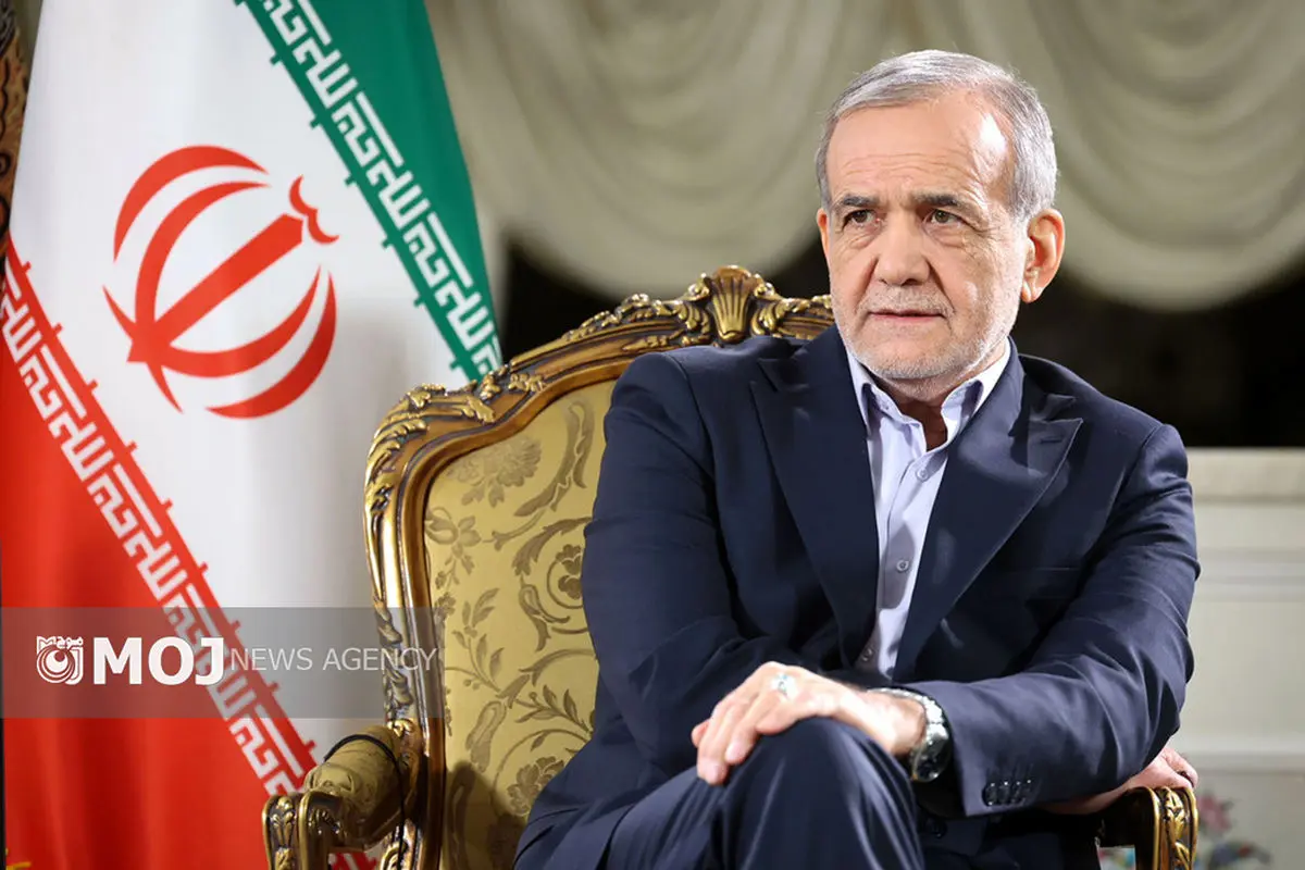 پزشکیان با فرماندهان و جمعی از کارکنان فراجا دیدار کرد