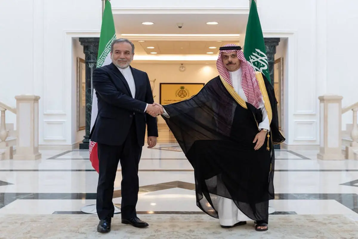 عراقچی روز ملی عربستان را به بن فرحان تبریک گفت
